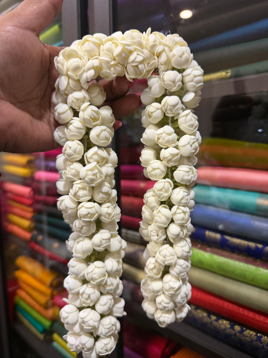 Mallipoo Natural Looking Handmade Jasmine Flower Gajra with clip G4