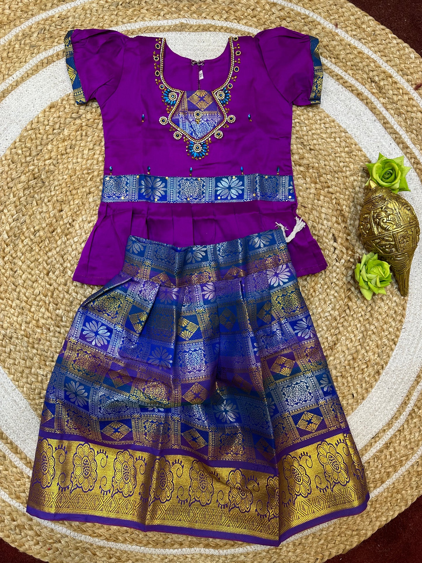 22” Size 3 Indian Lehenga Pattu Pavadai Sattai Skirt Top G41