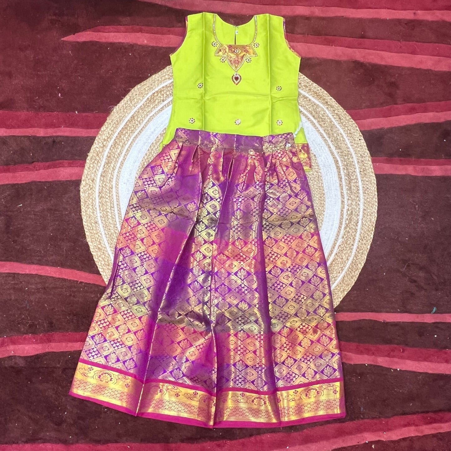 34” Size 9 Indian Lehenga Pattu Pavadai Sattai Skirt Top G14