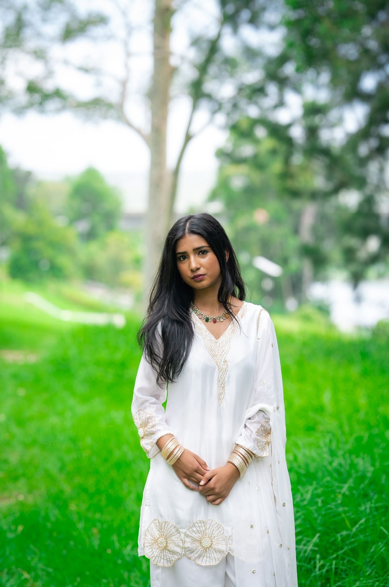 White Indian Pakistani Outfit Salwar Kameez Suit S50