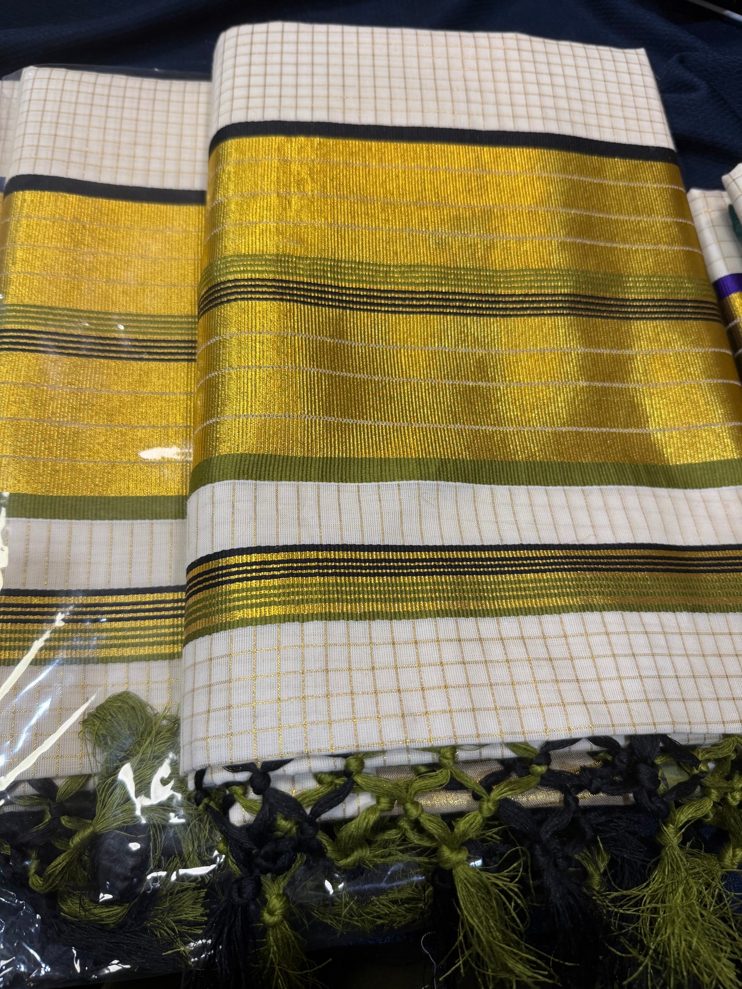 Kerala Vishu Sari Indian hand Printed Kasavu Onam Saree C36 Col 6