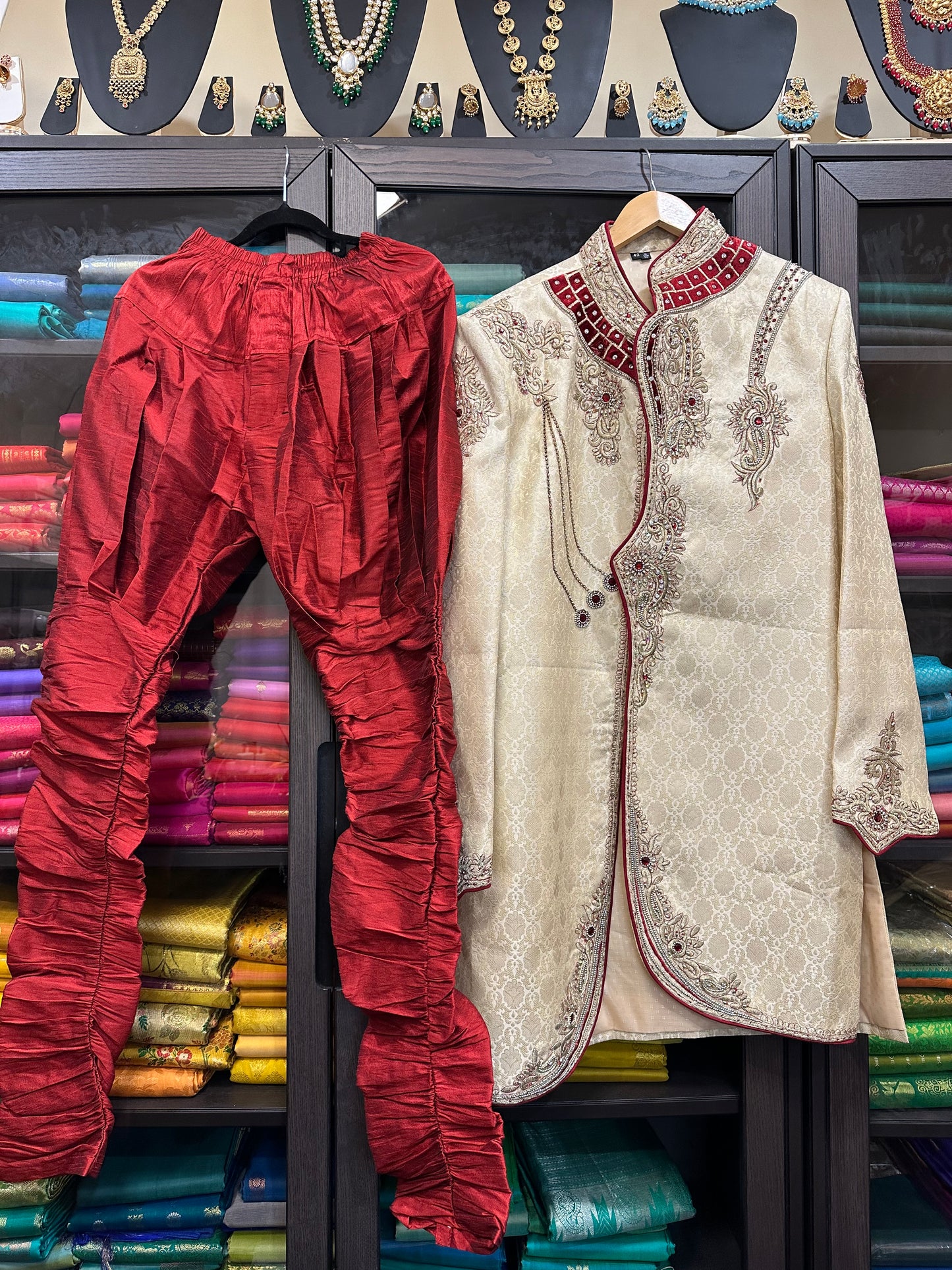 38” Medium size Men’s Kurta Indian Gold & Maroon Sherwani Bollywood outfit M11