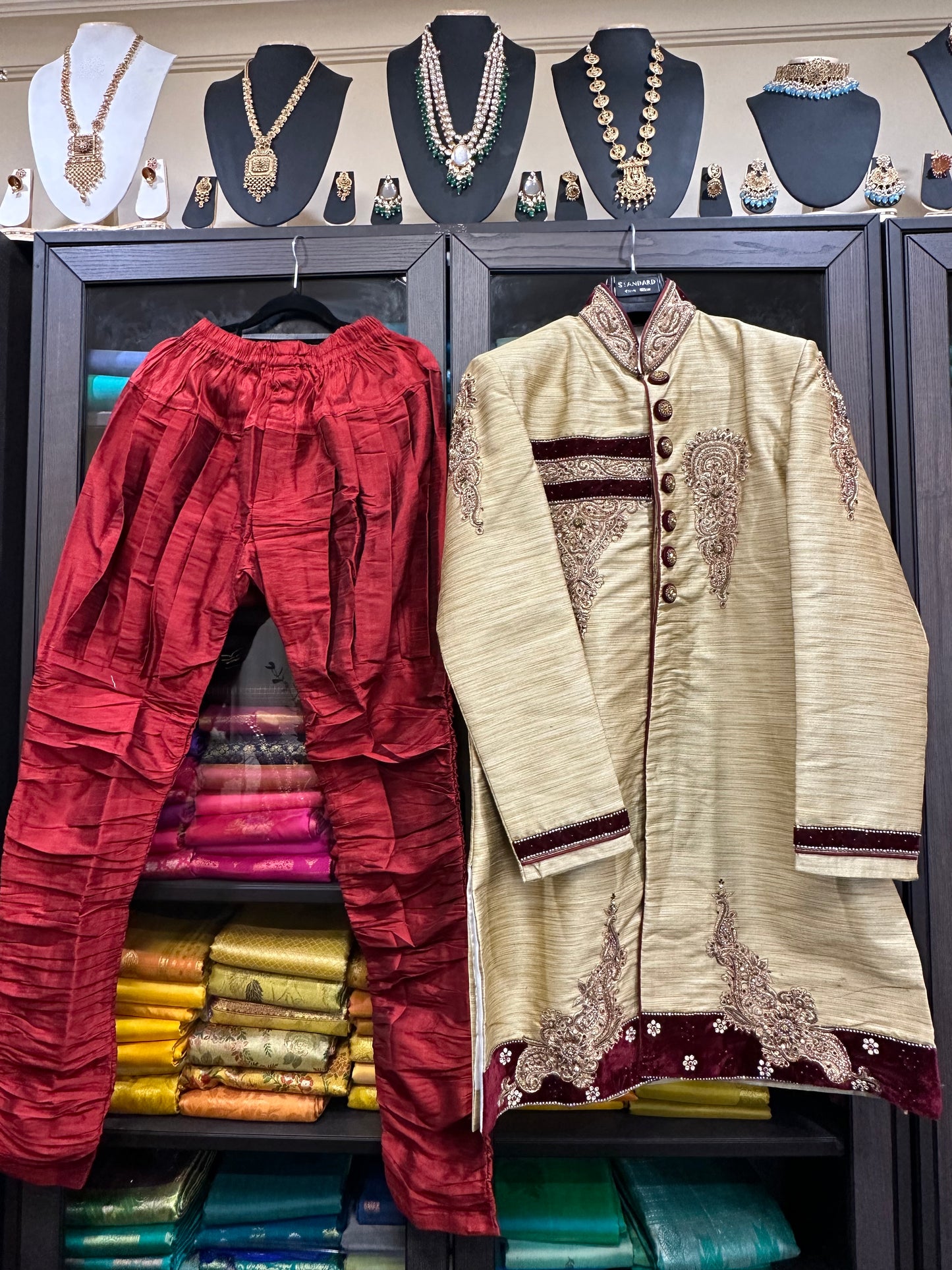 40” Large size Men’s Kurta Indian Gold & Maroon Sherwani Bollywood outfit M9