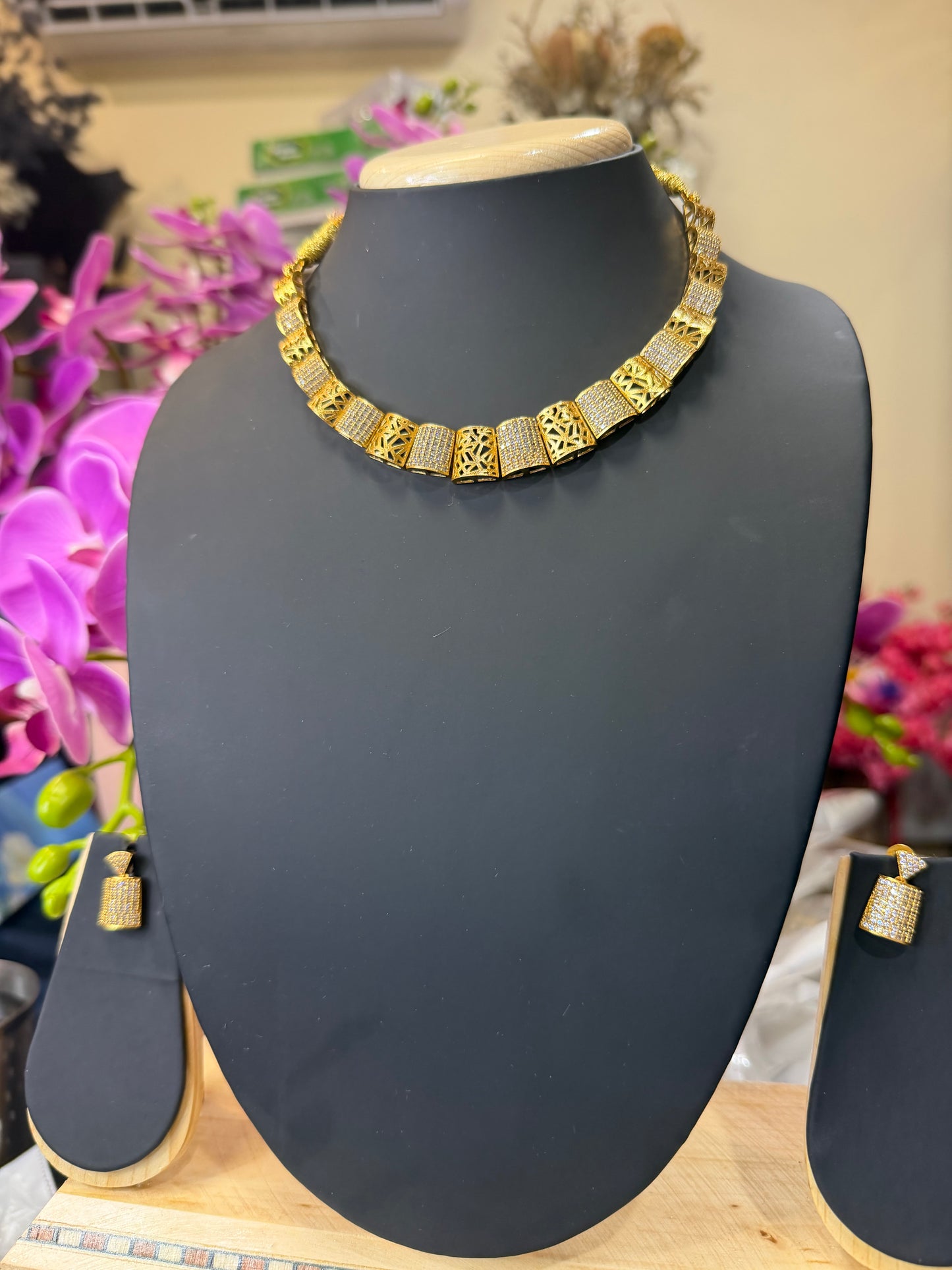 Indian Brass Necklace & Earrings Jewellery Set N68