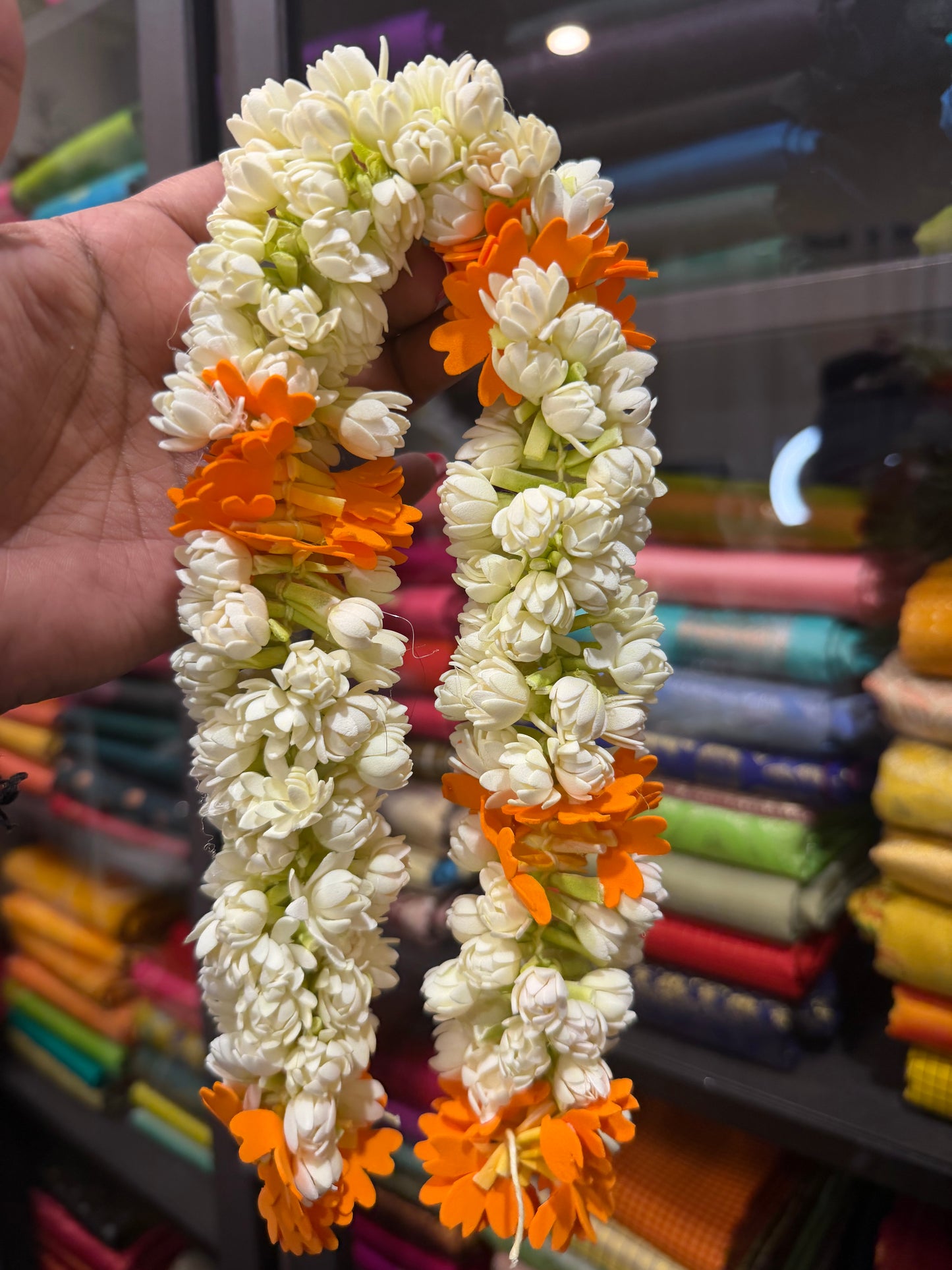Mallipoo Natural Looking Handmade Jasmine & Kanagambaram Flower Gajra G7