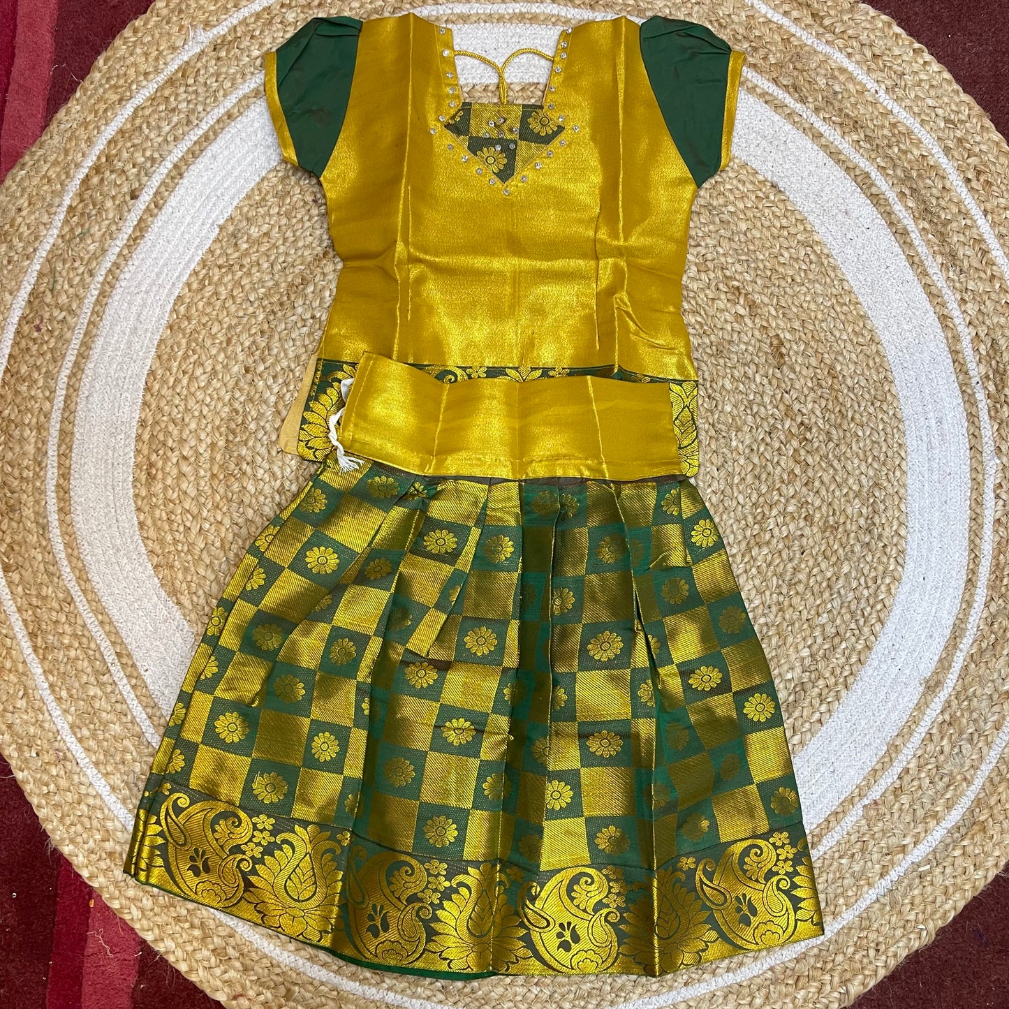 I8”Size 4 Indian Lehenga Pattu Pavadai Sattai Skirt Top G48