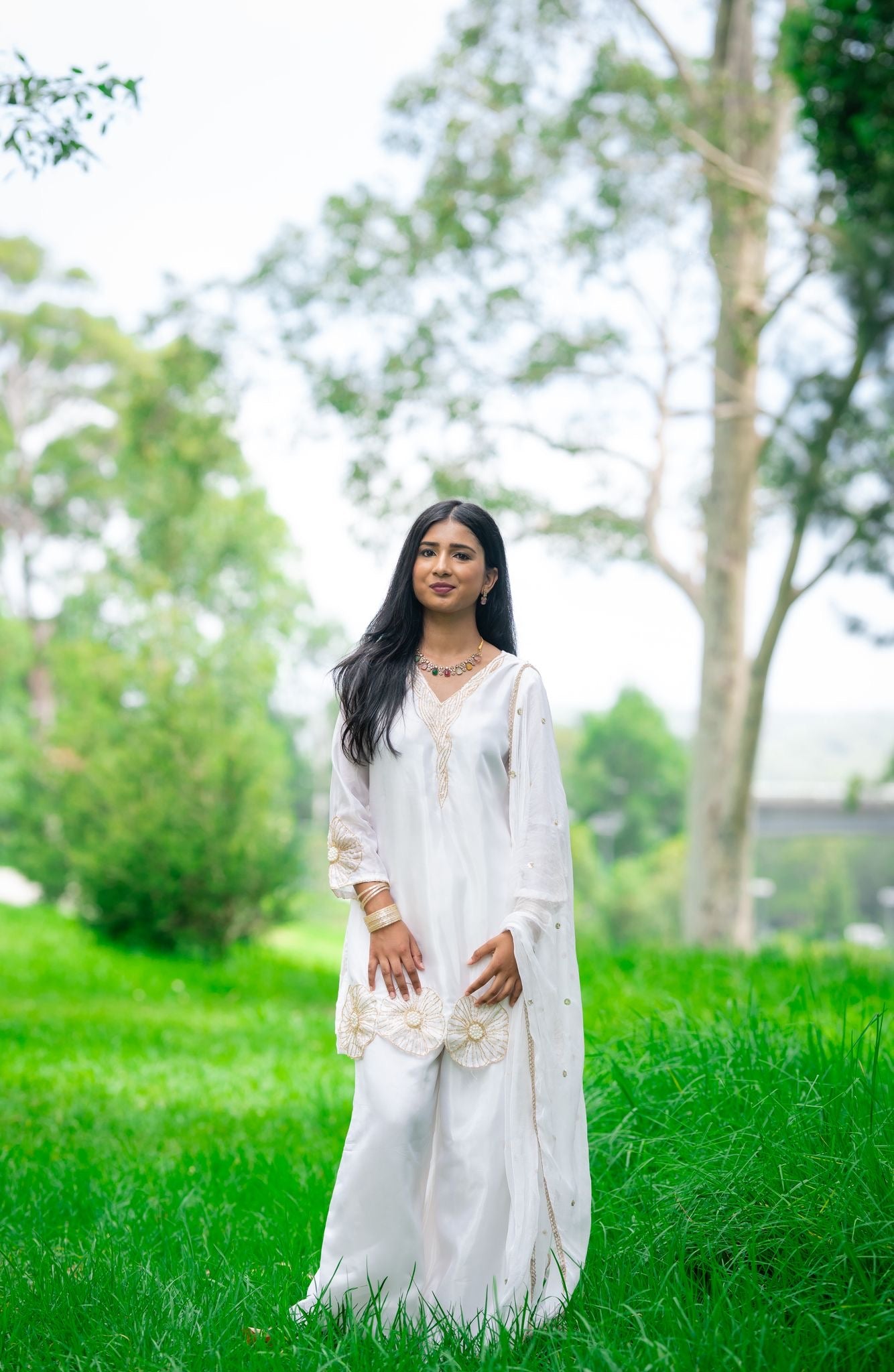 White Indian Pakistani Outfit Salwar Kameez Suit S50