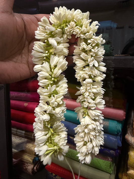 Nithiya Malli Poo Natural Looking Handmade Jasmine Flower Gajra G9