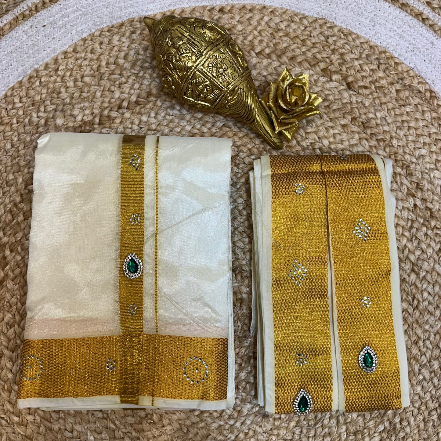 8x4 South Indian Vesti Men’s Cream Gold Vetti Dhotti A36