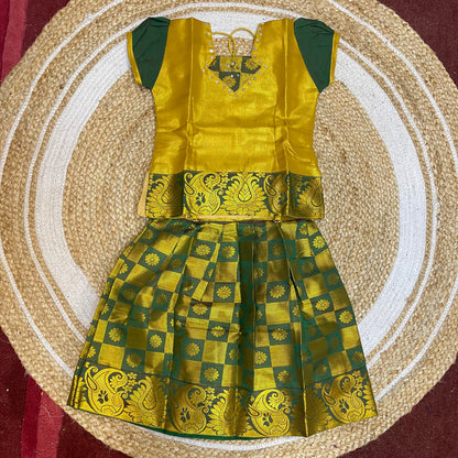 I8”Size 4 Indian Lehenga Pattu Pavadai Sattai Skirt Top G48