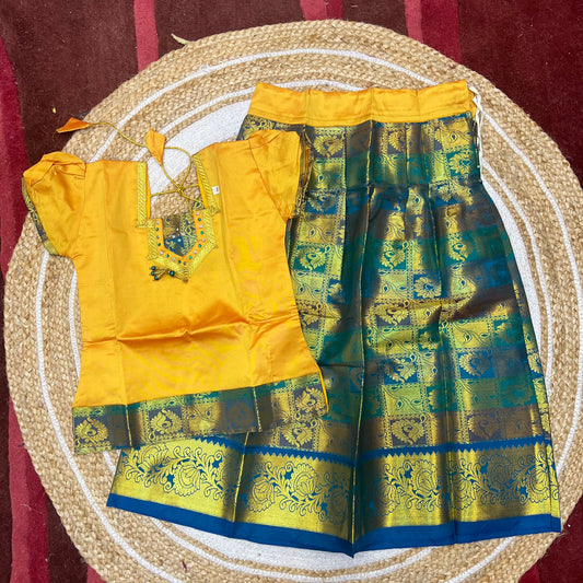 30” Size 7 Indian Lehenga Pattu Pavadai Sattai Skirt Top G44