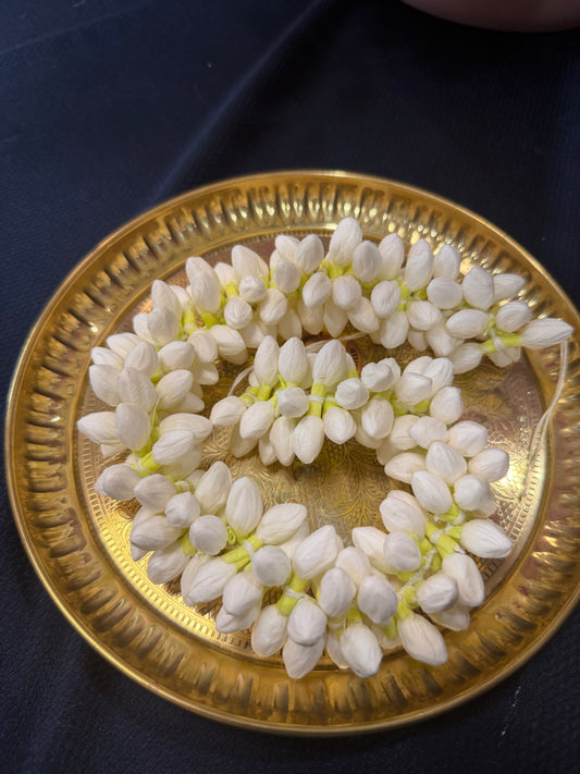 Mallipoo Natural Looking Handmade Jasmine Buds Gajra G2