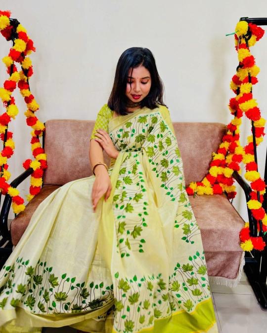 Mehendi Green Lotus Kerala Vishu Sari Indian Onam Tissue hand Painted Saree C10