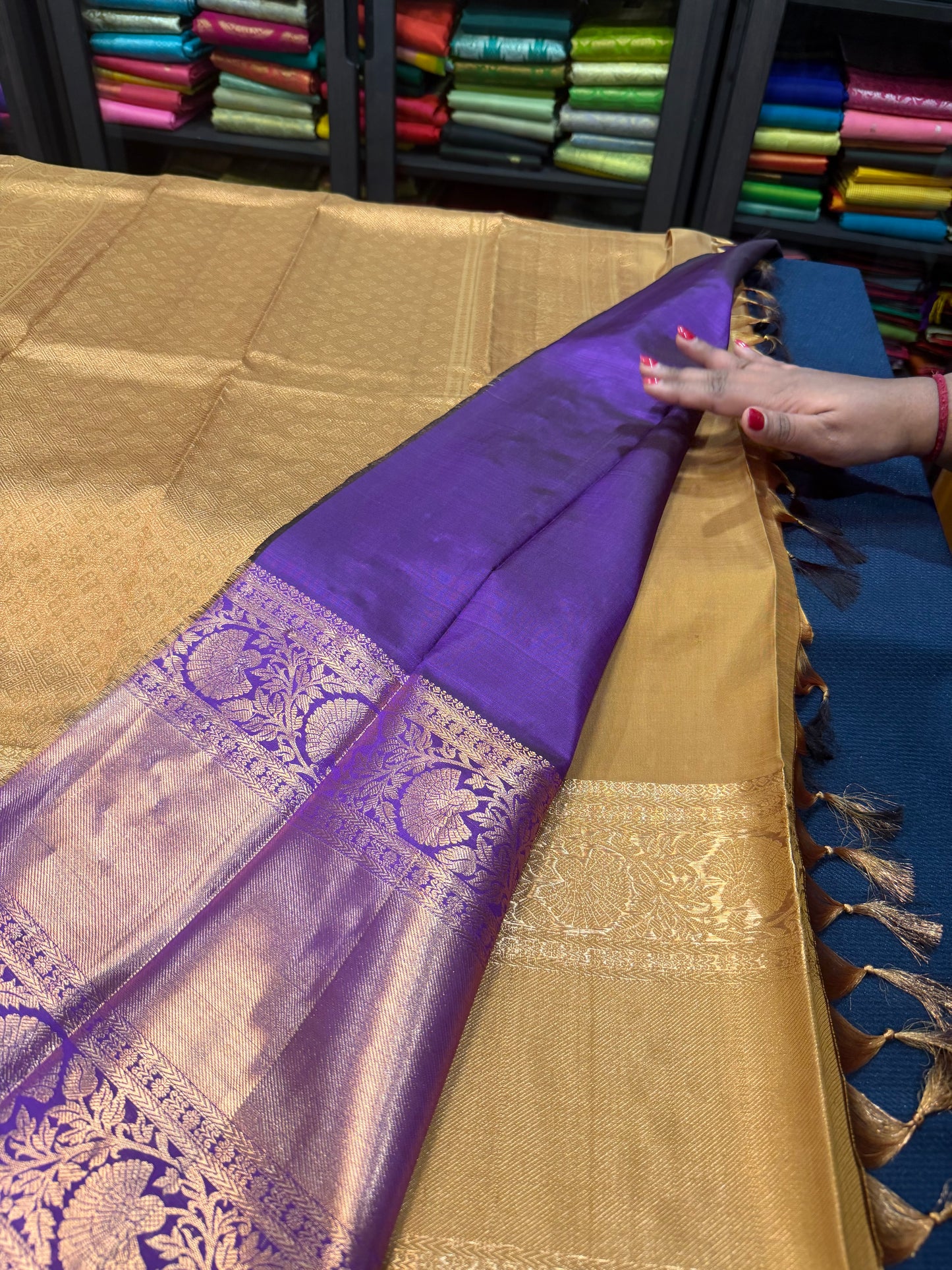 Bridal Kanchipuram Beige Fenugreek colour Pure Silk Saree Kanjivaram Sari SPK421