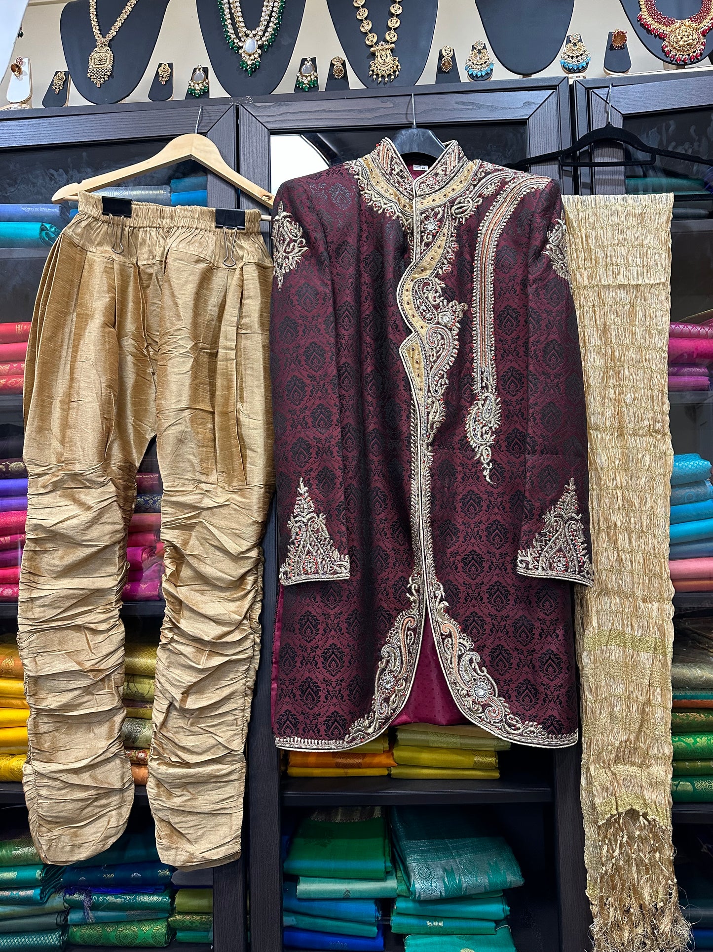 40” Large size Men’s Kurta Indian Gold & Maroon Sherwani Bollywood outfit M10