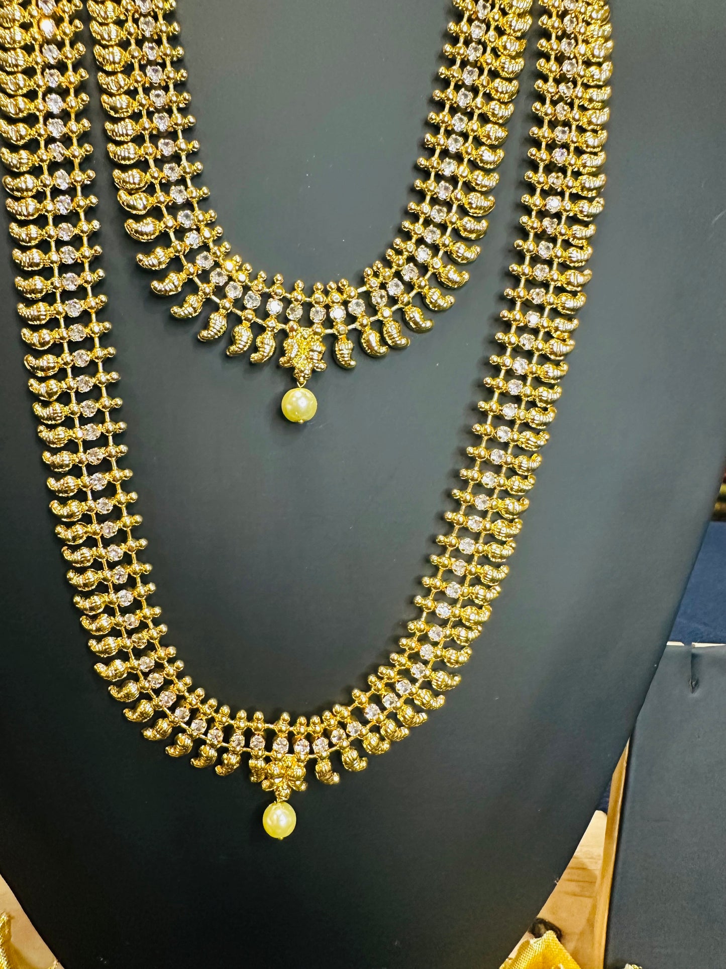 Forming Gold Indian Necklace Kerala Jewellery White N46