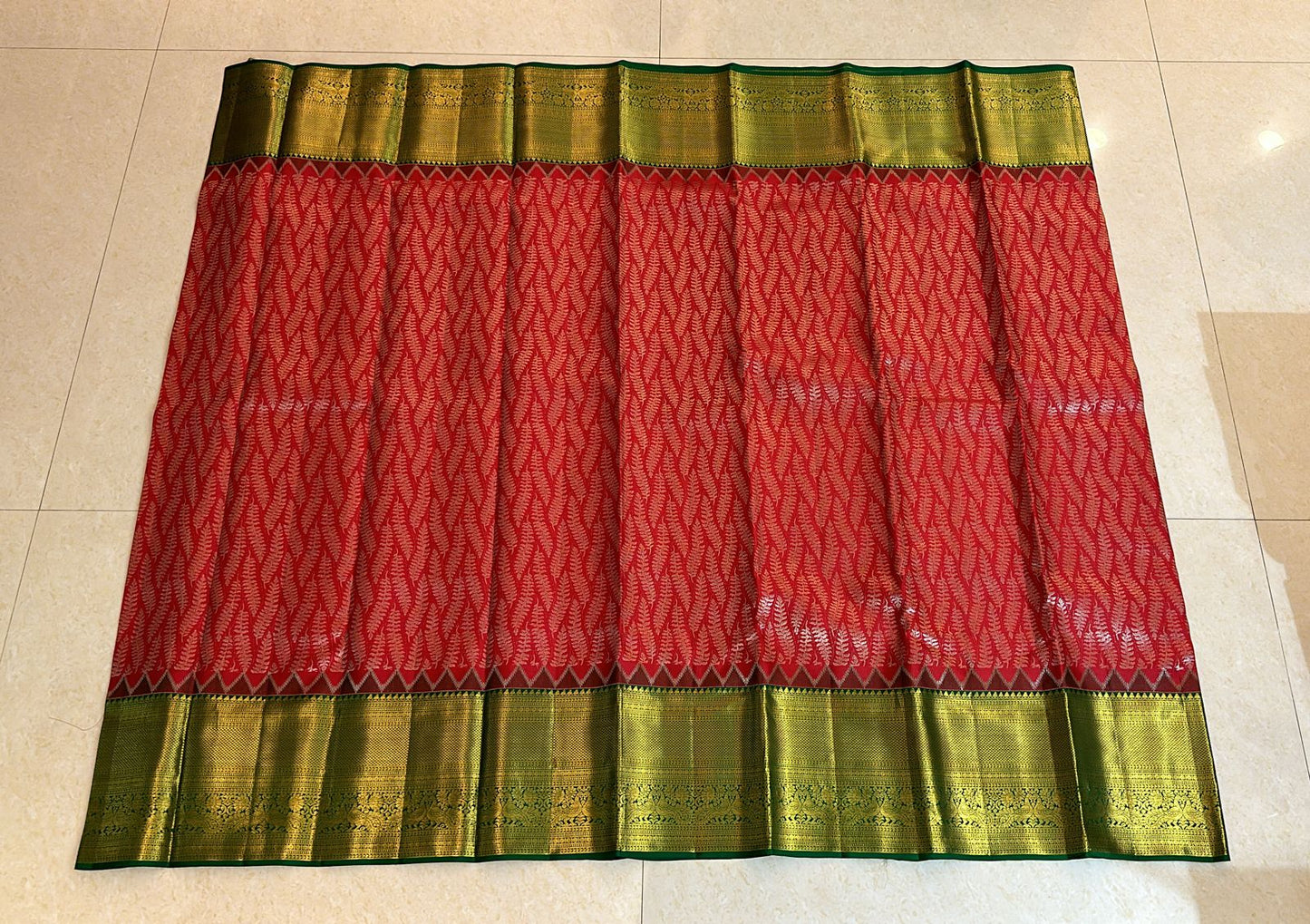 Kanchipuram Pure Silk Saree Red & Green Kanjivaram Sari| SPK150