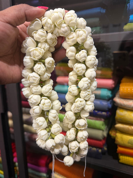 Mallipoo Natural Looking Handmade Jasmine Flower Gajra G3