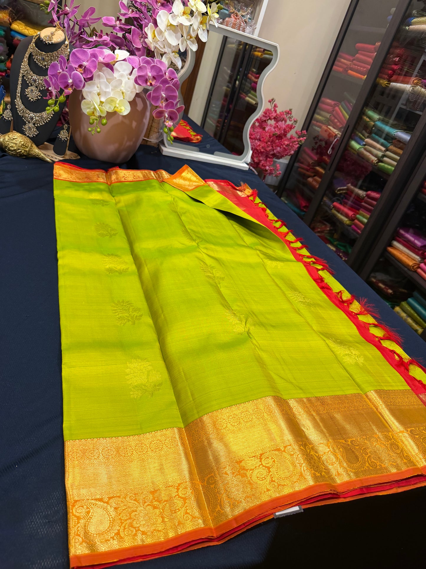 Kanchipuram Pure Silk Saree with Gold Zari Green & Red Sari| SPK083