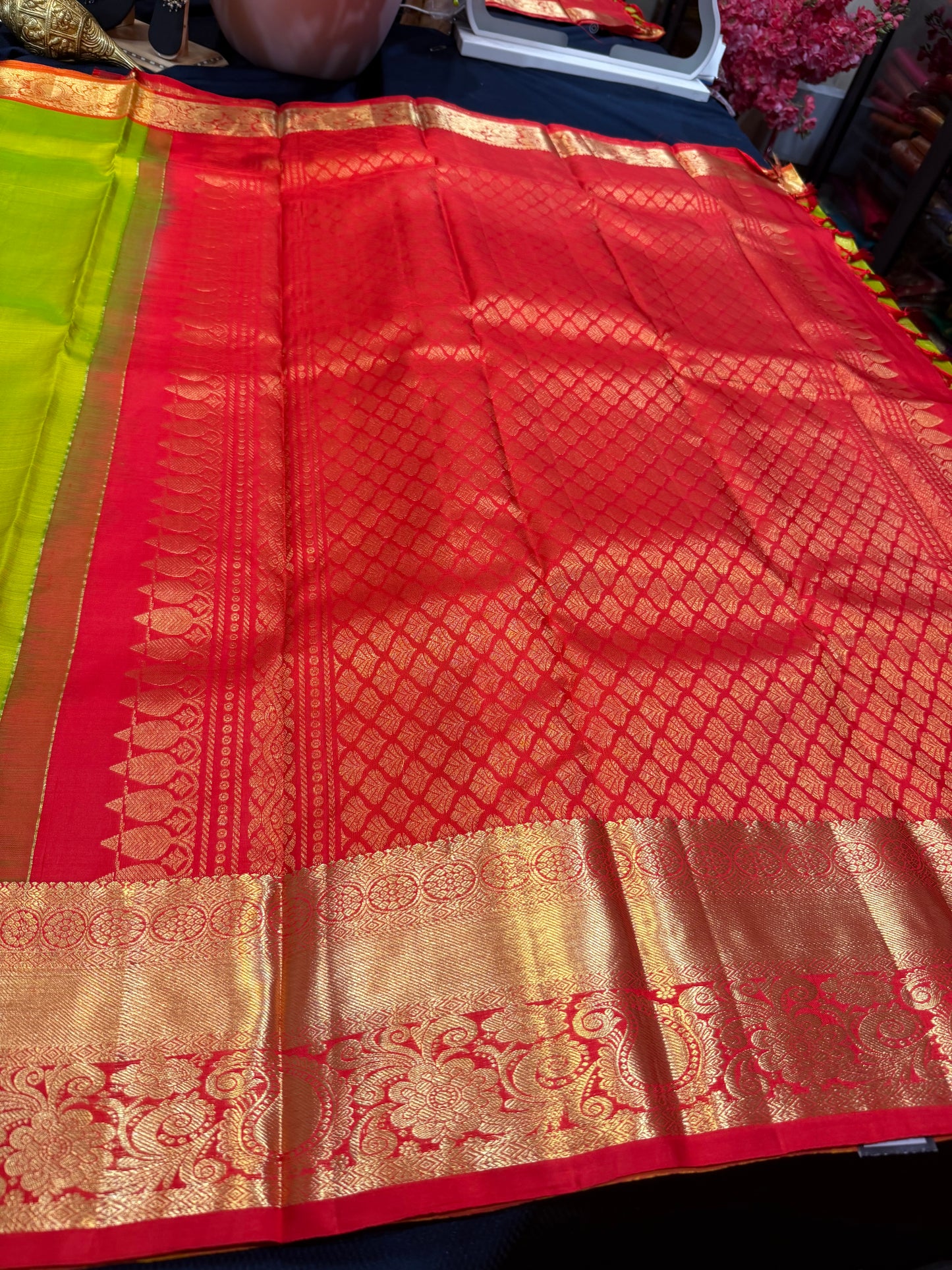 Kanchipuram Pure Silk Saree with Gold Zari Green & Red Sari| SPK083