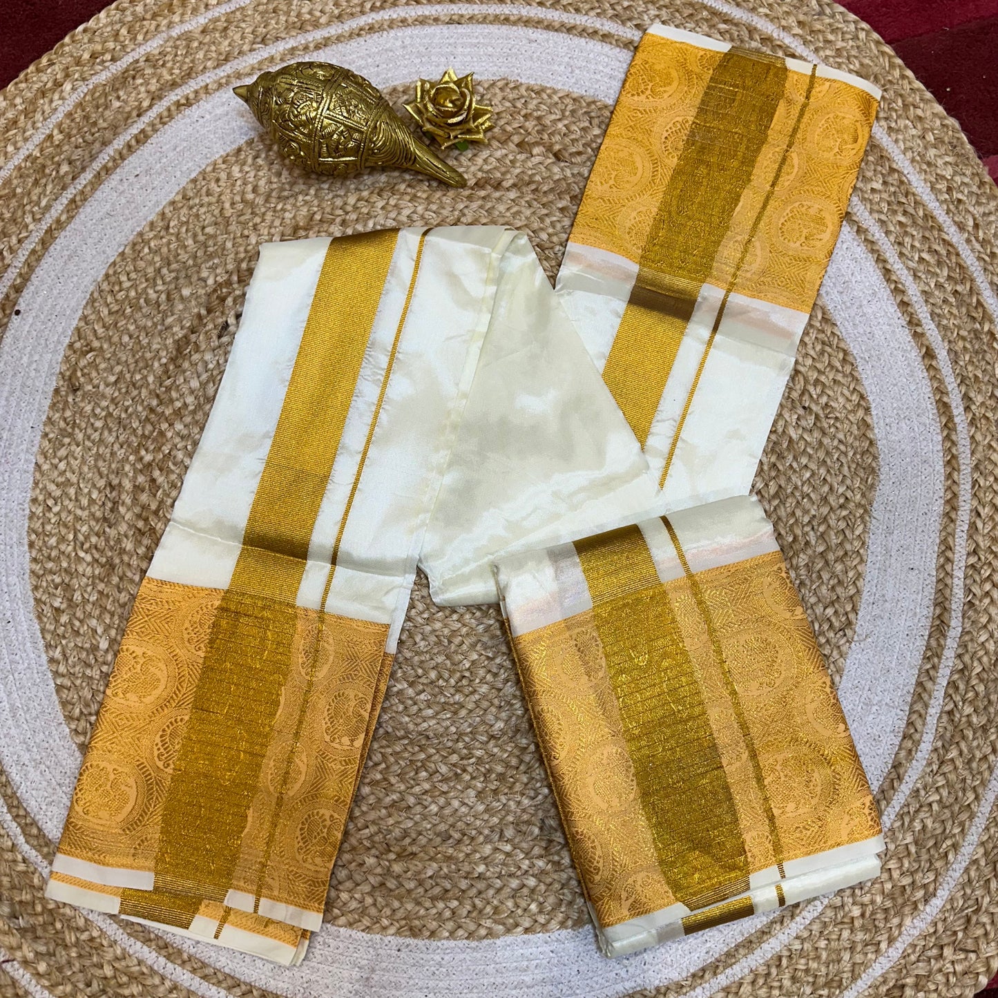 8x4 South Indian Vesti Men’s Cream Gold Vetti Dhotti V21
