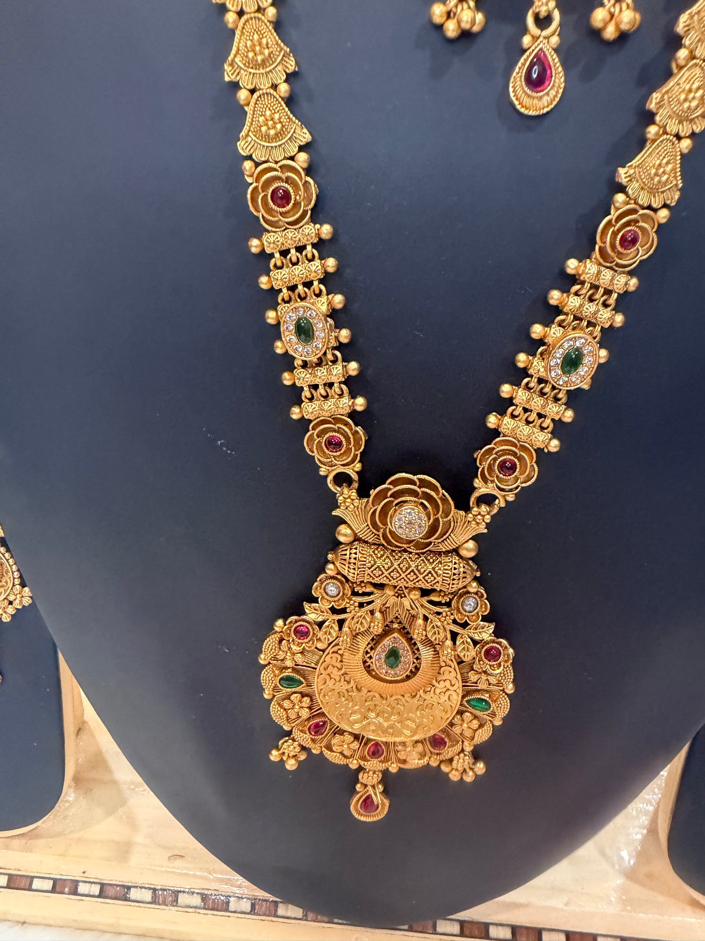 Rajwadi Polished Brass Indian Bridal Necklace set N4