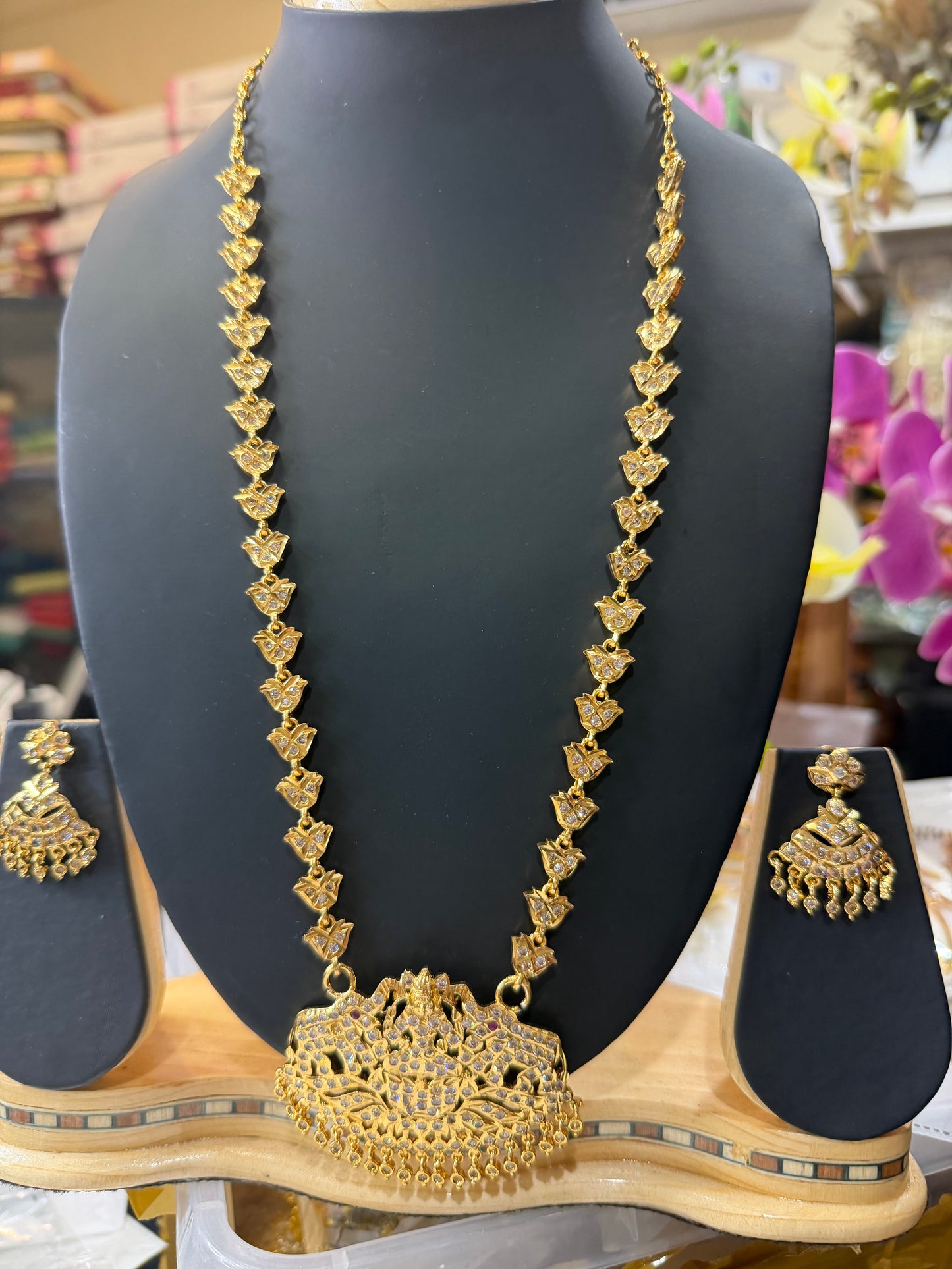 Indian Impon Necklace & Earrings Jewellery Set Haram White N71