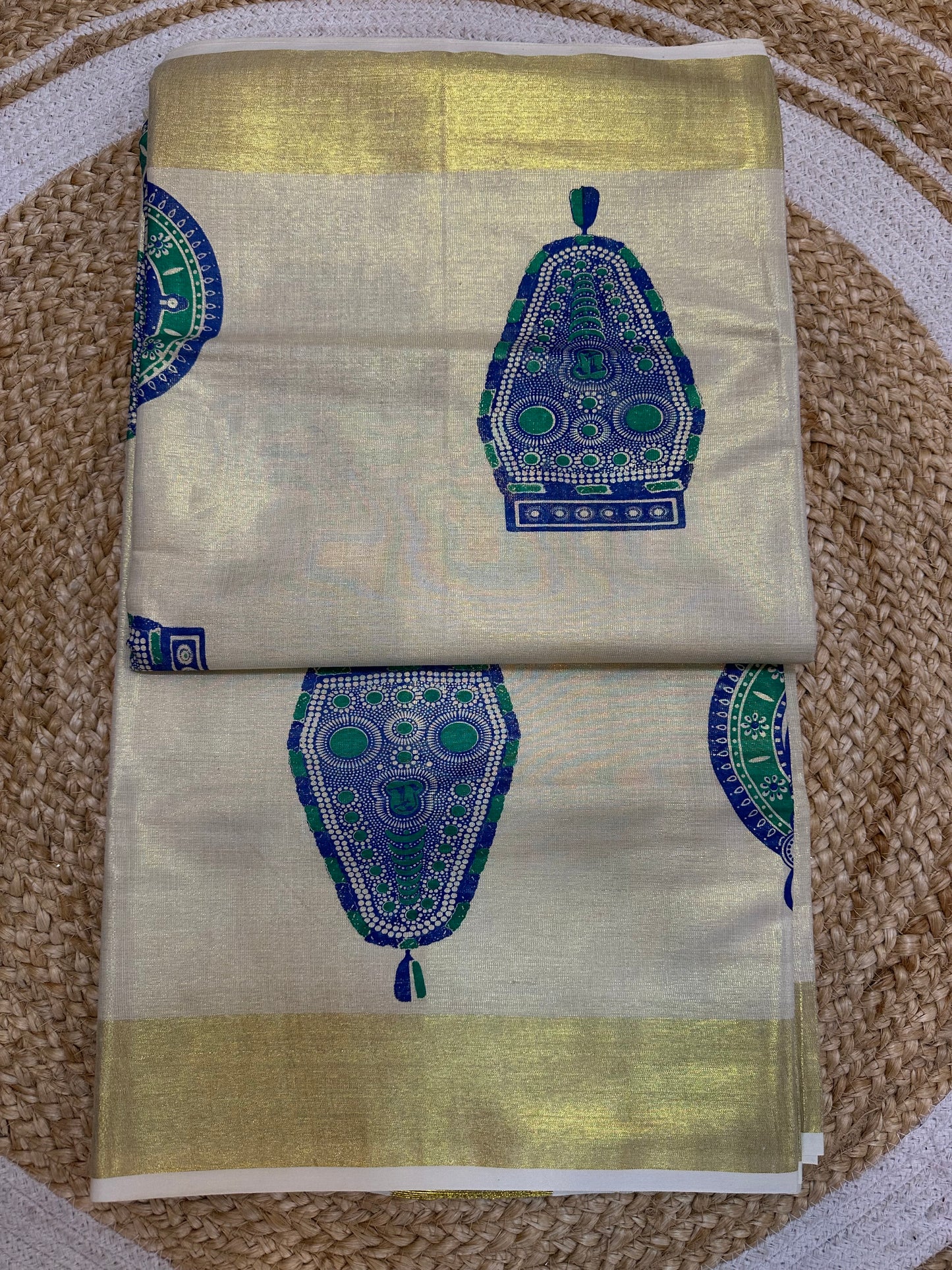 Red Kerala Vishu Sari Indian Cream Tissue hand Printed Onam Saree C17 Col 3