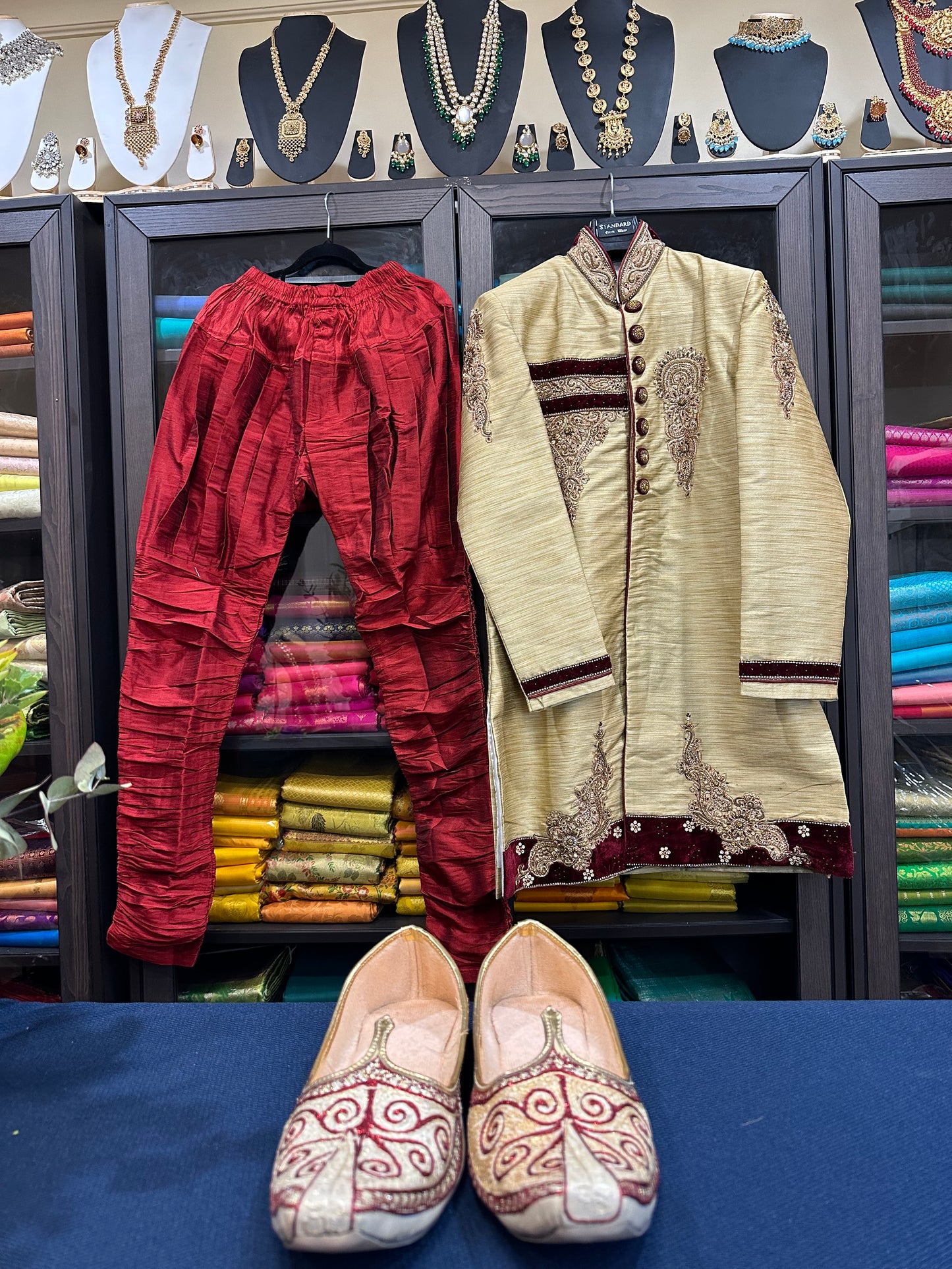 40” Large size Men’s Kurta Indian Gold & Maroon Sherwani Bollywood outfit M9