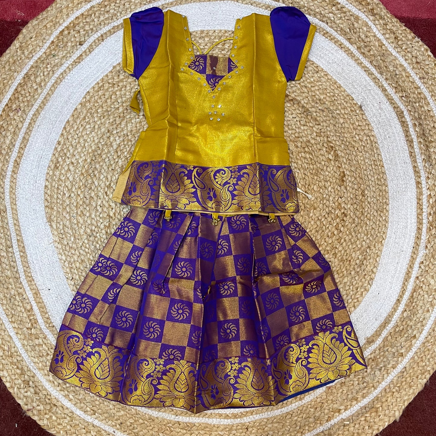 36” Size 9 Indian Lehenga Pattu Pavadai Sattai Skirt Top G14