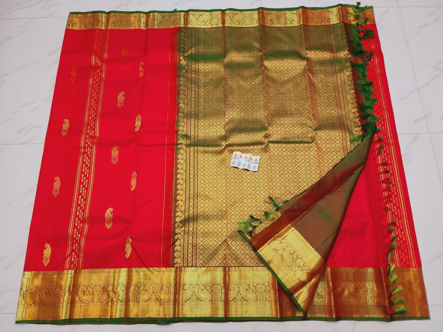 Kanchipuram Pure Silk Saree Red & Green Kanjivaram Sari| SPK081