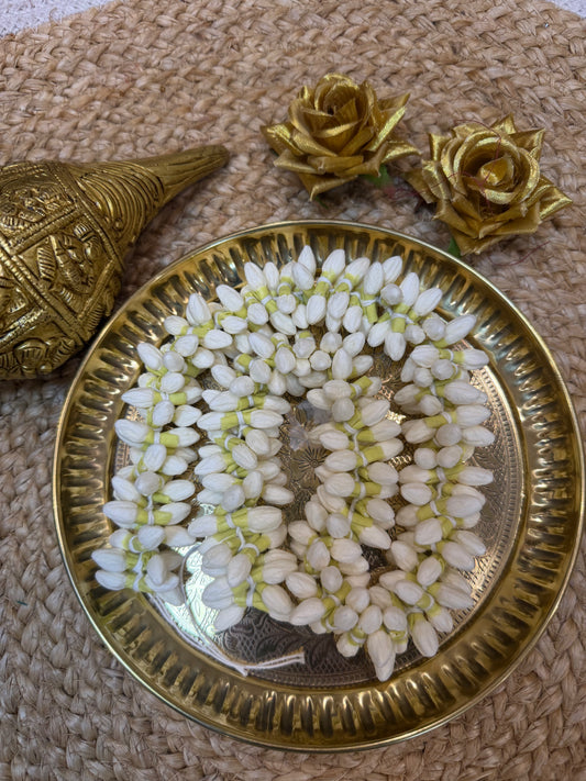 Mallipoo Natural Looking Handmade Jasmine Gajra G1