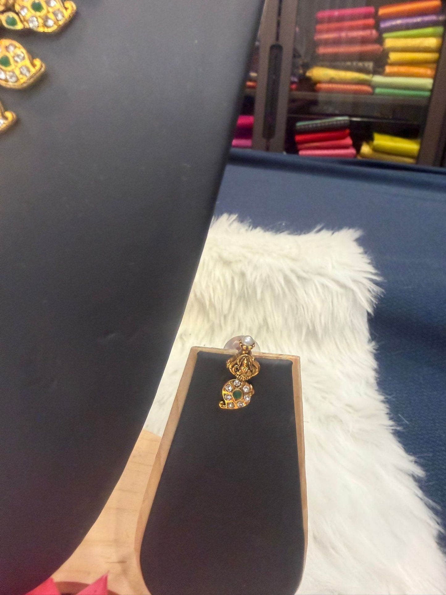 Matt Gold Colour Necklace set with Pearls and Green Beads N1