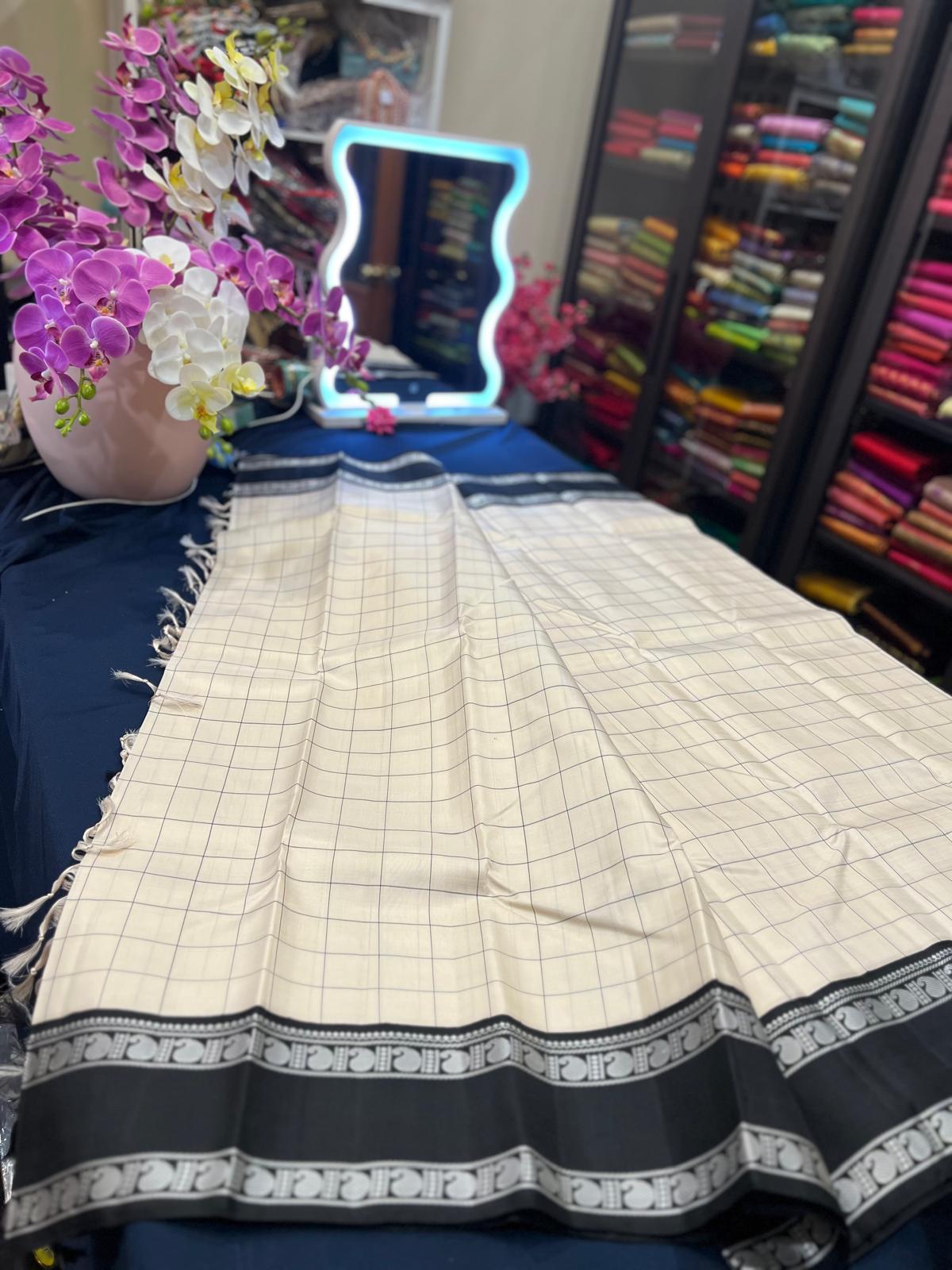 Kanjivaram Handloom Saree Off White & Black Colour | SPK072