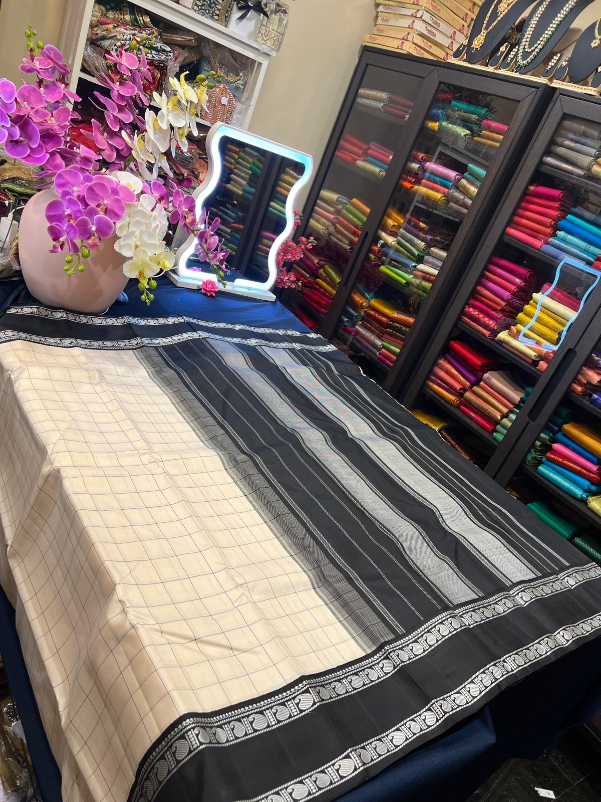 Kanjivaram Handloom Saree Off White & Black Colour | SPK072